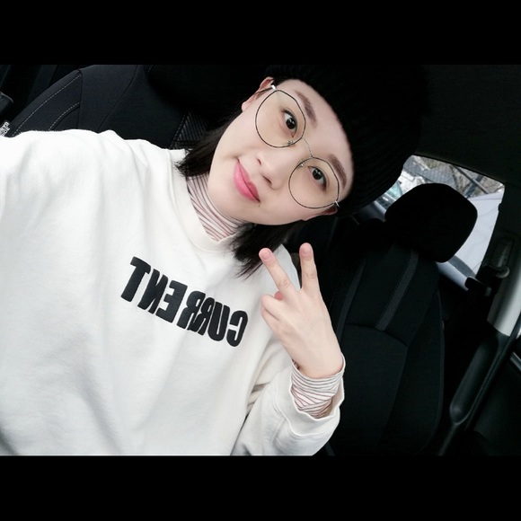 Meet your Posher, Nora - Picture 1 of 1